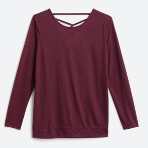 Gaiam Tessa performance top. Burgandy, size M. NWT
